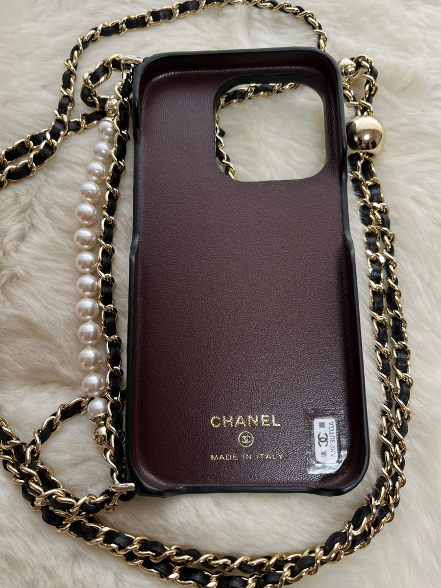 CHANEL★チェーン クラッチ iPhone ケース 15Pro