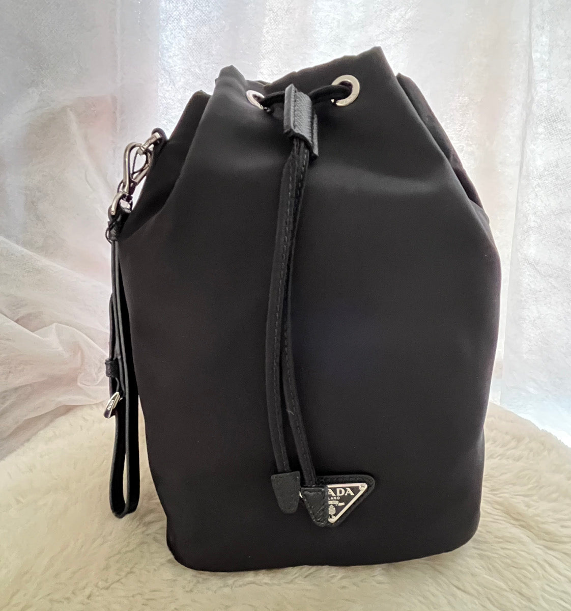 PRADA プラダ Re-Nylon ポーチ 巾着