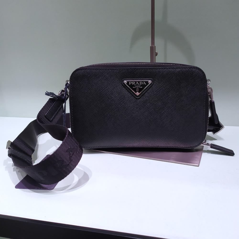 【ご注文可能】PRADA ブリック クロスボディバッグ