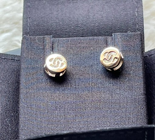 プレゼント 大人気★CHANEL★CC ロゴ ピアス