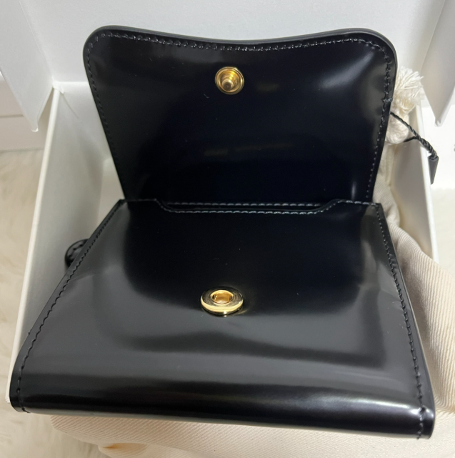 AMI PARIS（アミ パリス）パリ パリ レザー 二つ折り財布 ブラック USL708.AL0139