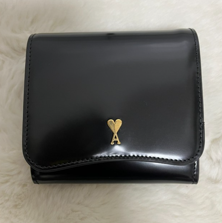 AMI PARIS（アミ パリス）パリ パリ レザー 二つ折り財布 ブラック USL708.AL0139