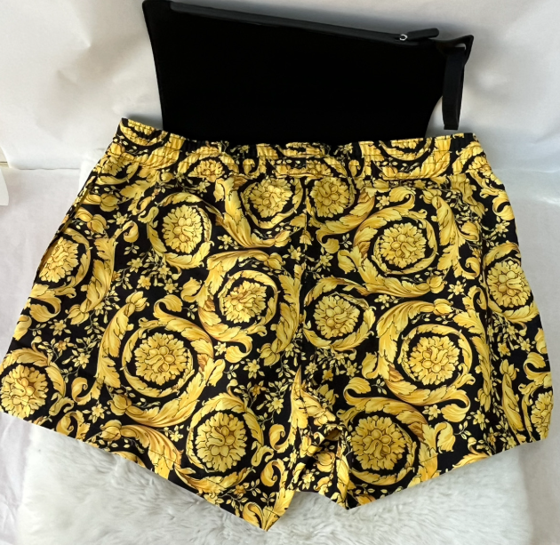 新品未使用 VERSACE(ヴェルサーチ) バロッコ スイムショーツ 水着 サイズL ABU05021A233170A7900