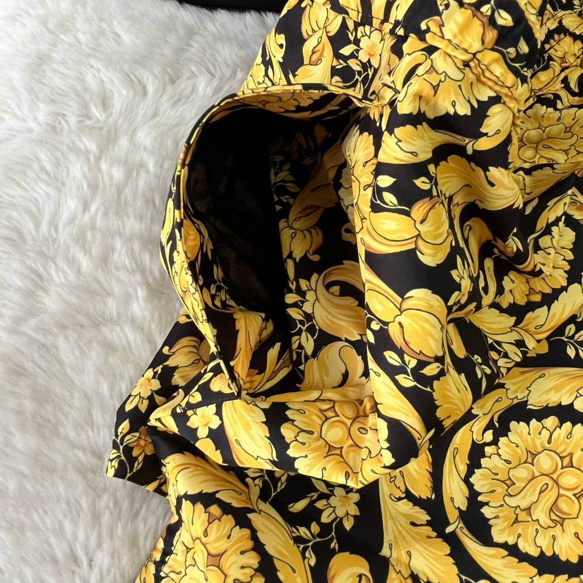 新品未使用 VERSACE(ヴェルサーチ) バロッコ スイムショーツ 水着 サイズL ABU05021A233170A7900