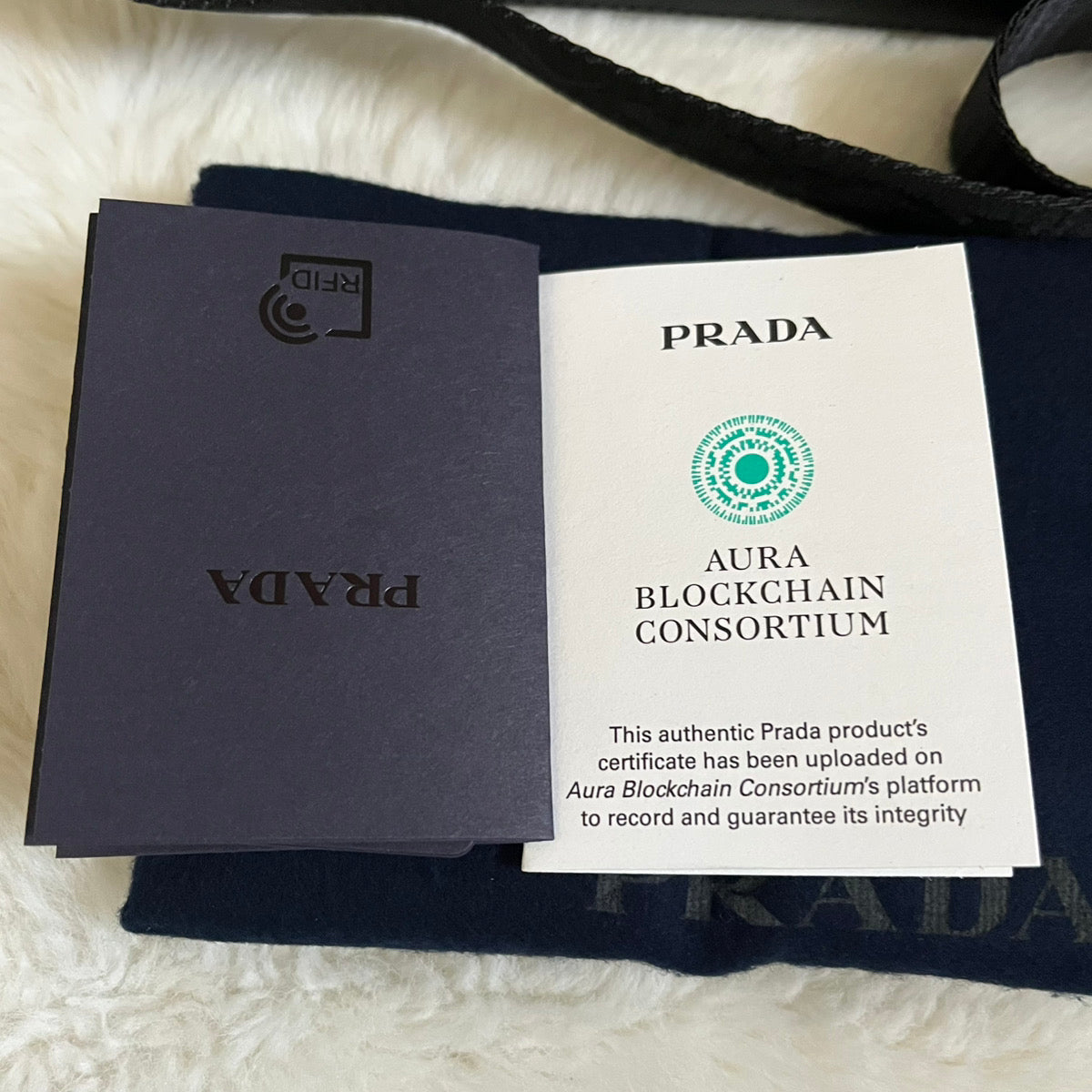 【ご注文可能】PRADA ブリック クロスボディバッグ