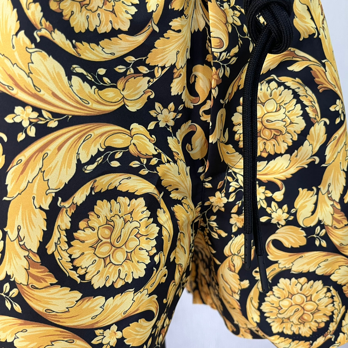 新品未使用 VERSACE(ヴェルサーチ) バロッコ スイムショーツ 水着 サイズL ABU05021A233170A7900