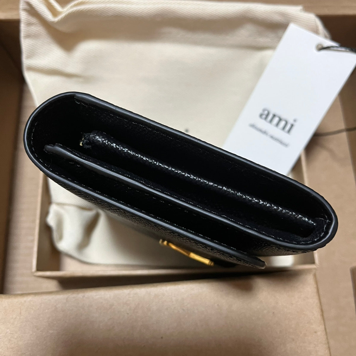 AMI PARIS（アミ パリス）コンパクトウォレット 二つ折り財布