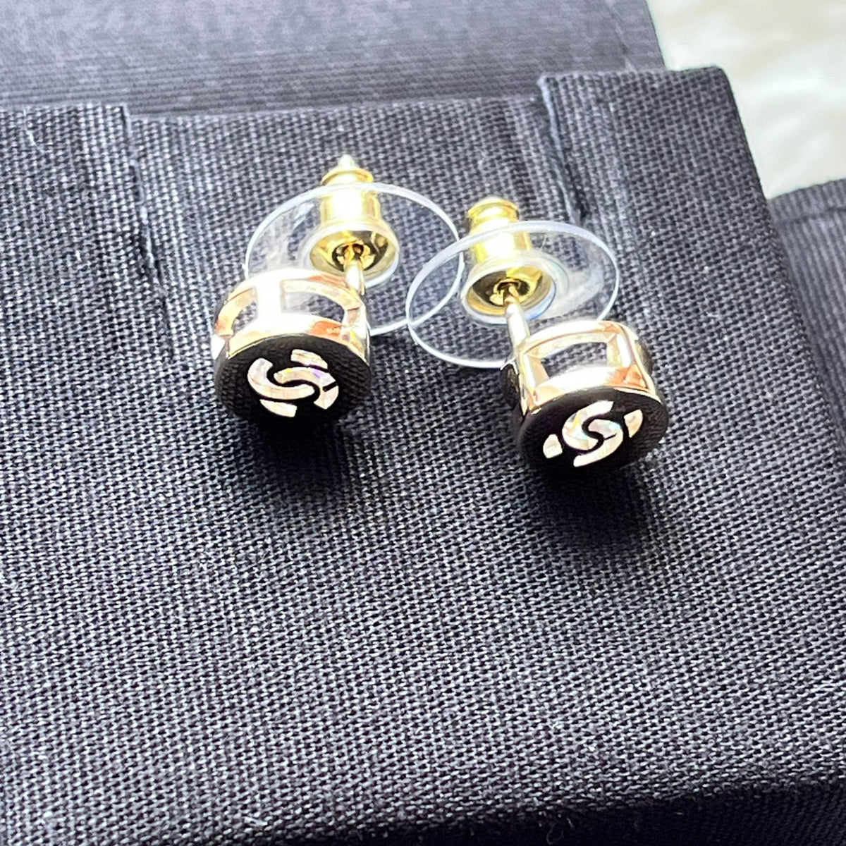 プレゼント 大人気★CHANEL★CC ロゴ ピアス