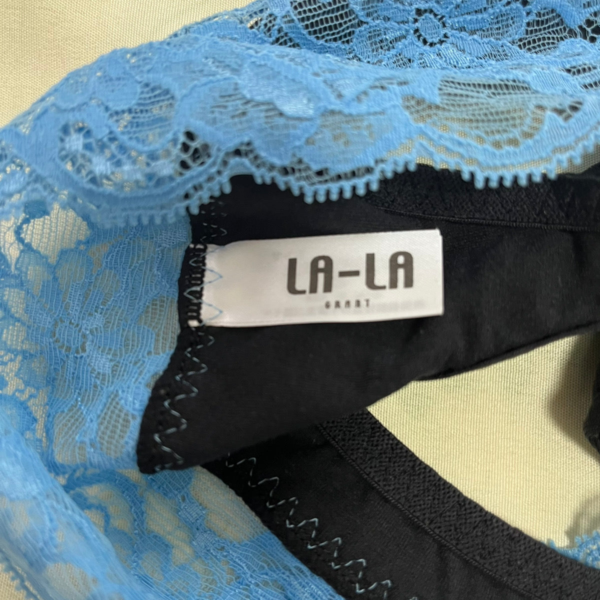 LALA グラントイーワンズ 補正下着 2点セット ブラジャー＆ショーツ ブラック×ブルーレース