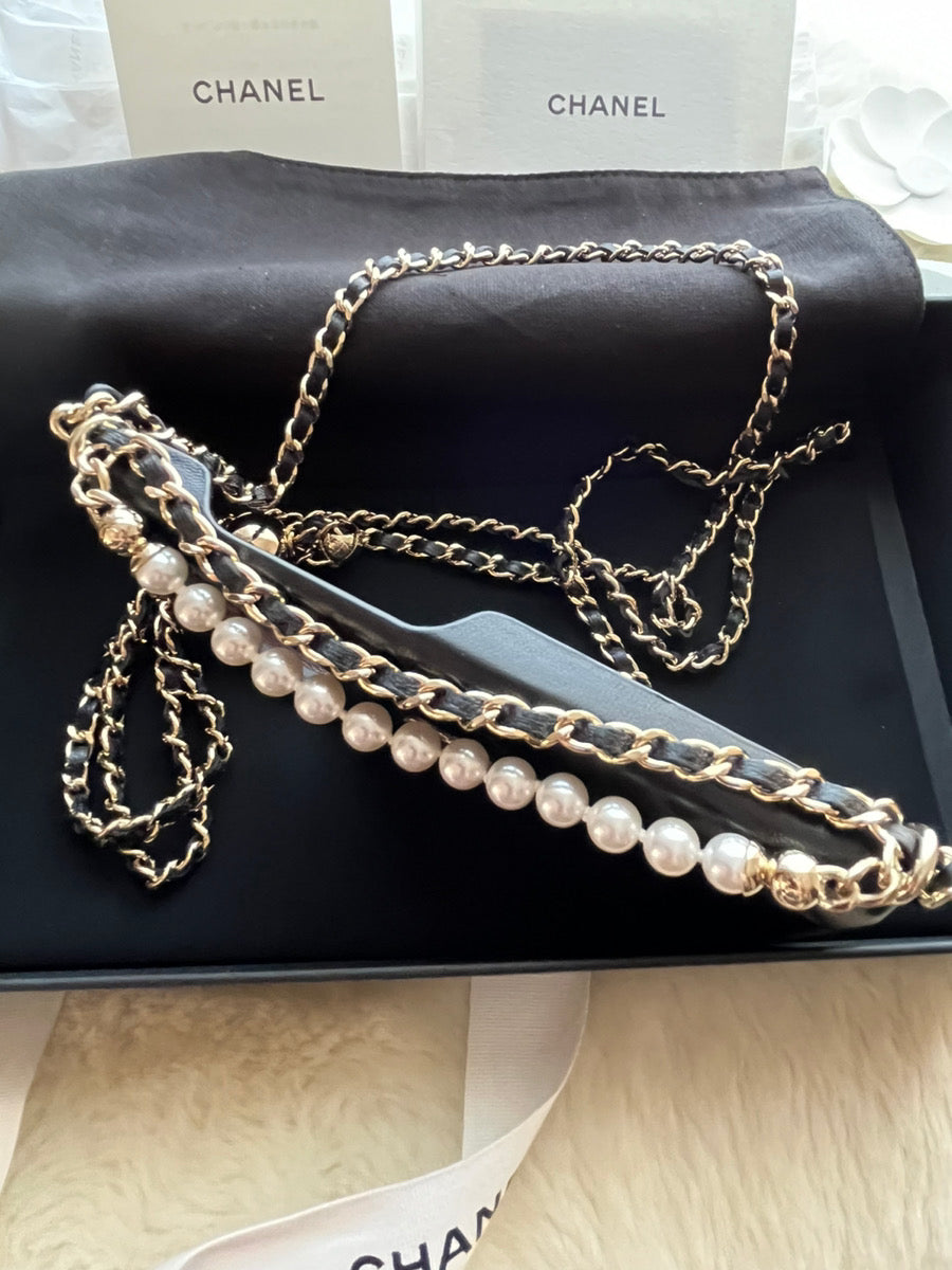 CHANEL★チェーン クラッチ iPhone ケース 15Pro