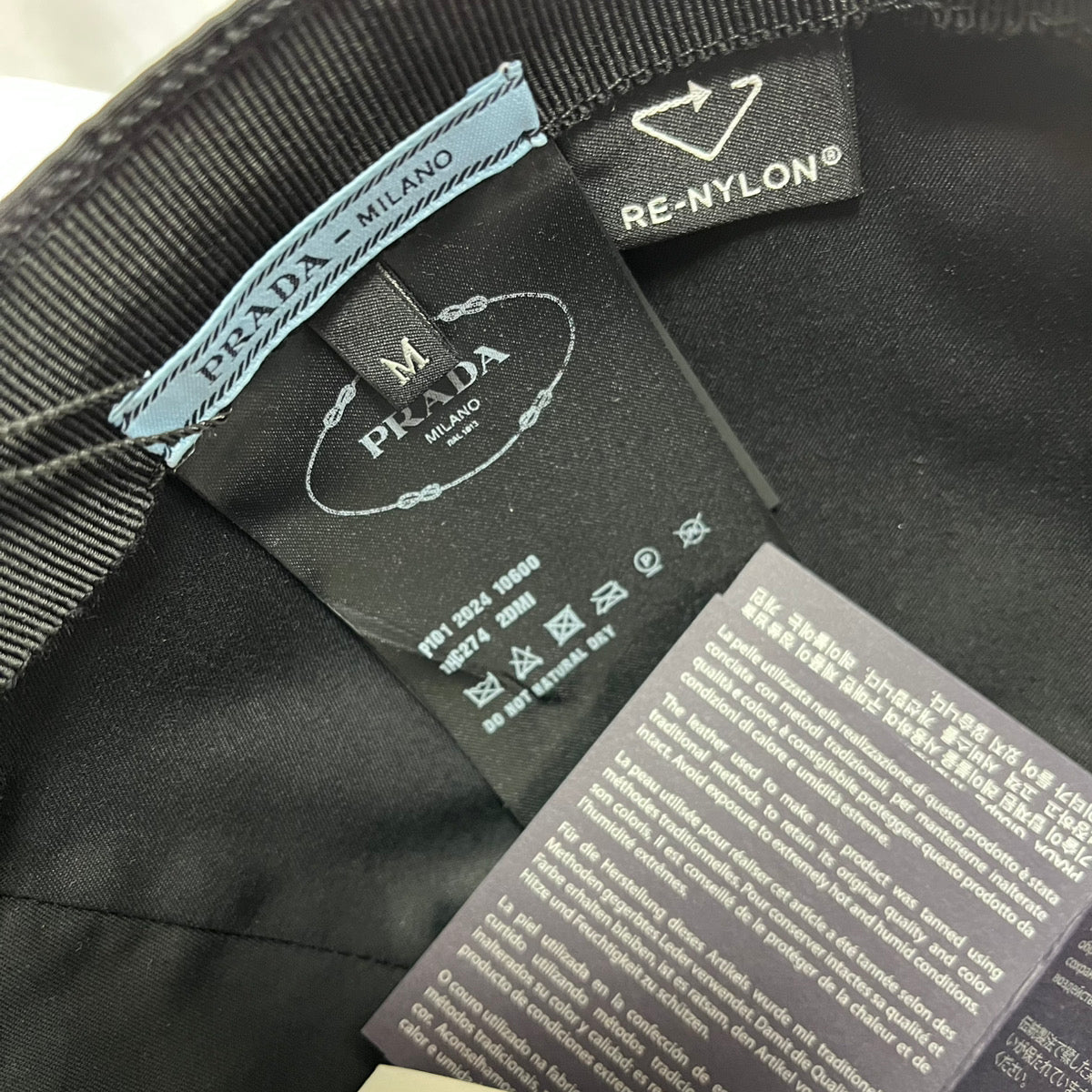 PRADA プラダ リナイロン ロゴ キャップ ブラック M シルバー