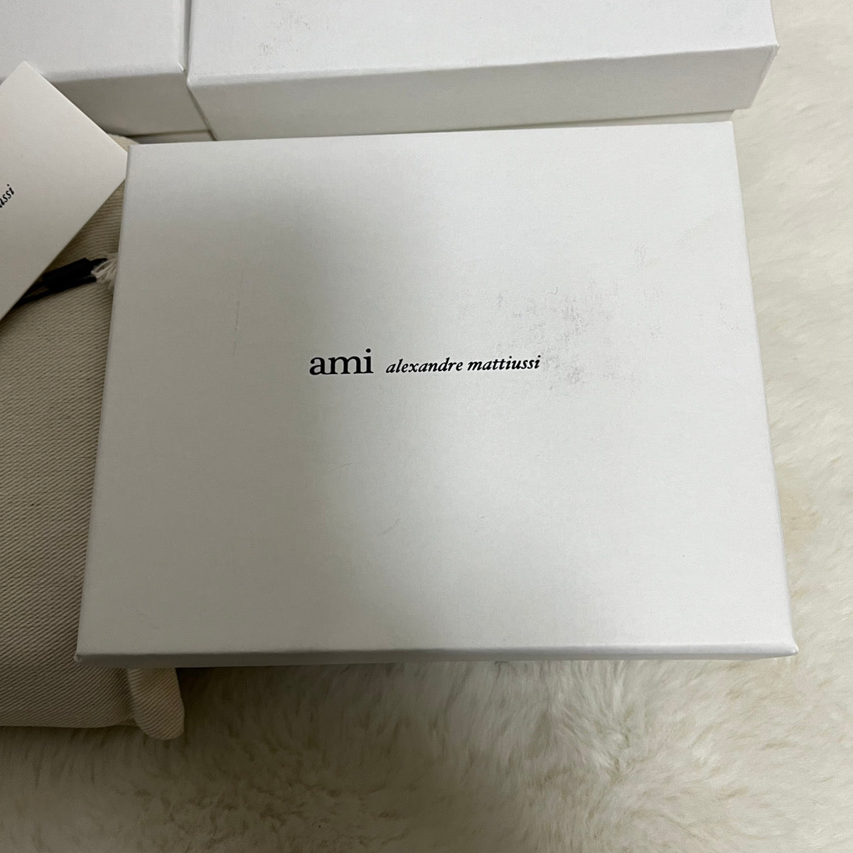 AMI PARIS（アミ パリス）パリ パリ レザー 二つ折り財布 ブラック USL708.AL0139