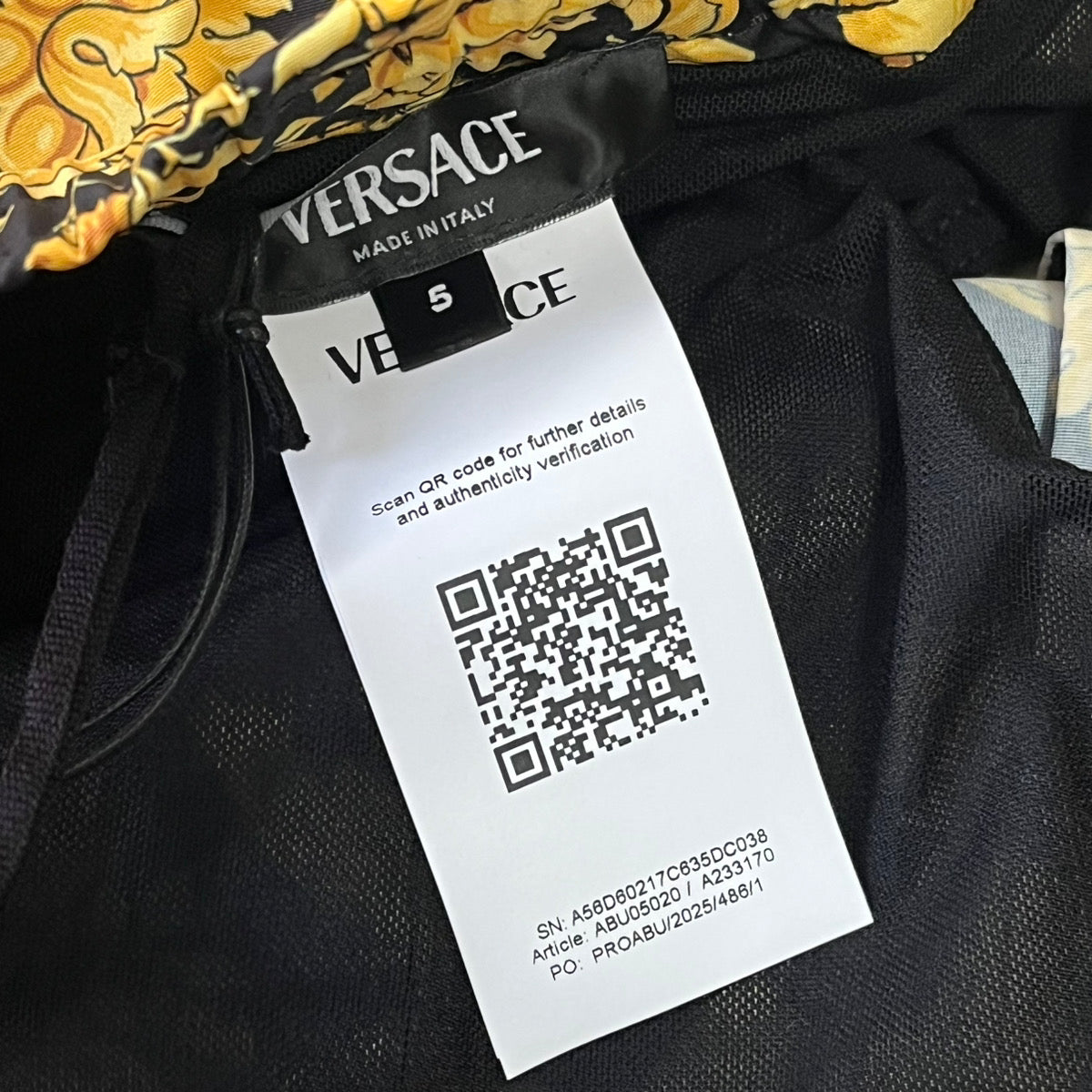 新品未使用 VERSACE(ヴェルサーチ) バロッコ スイムショーツ 水着 サイズL ABU05021A233170A7900