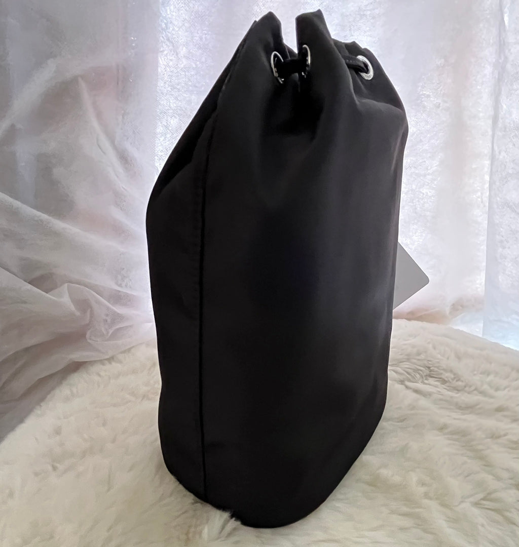 PRADA プラダ Re-Nylon ポーチ 巾着