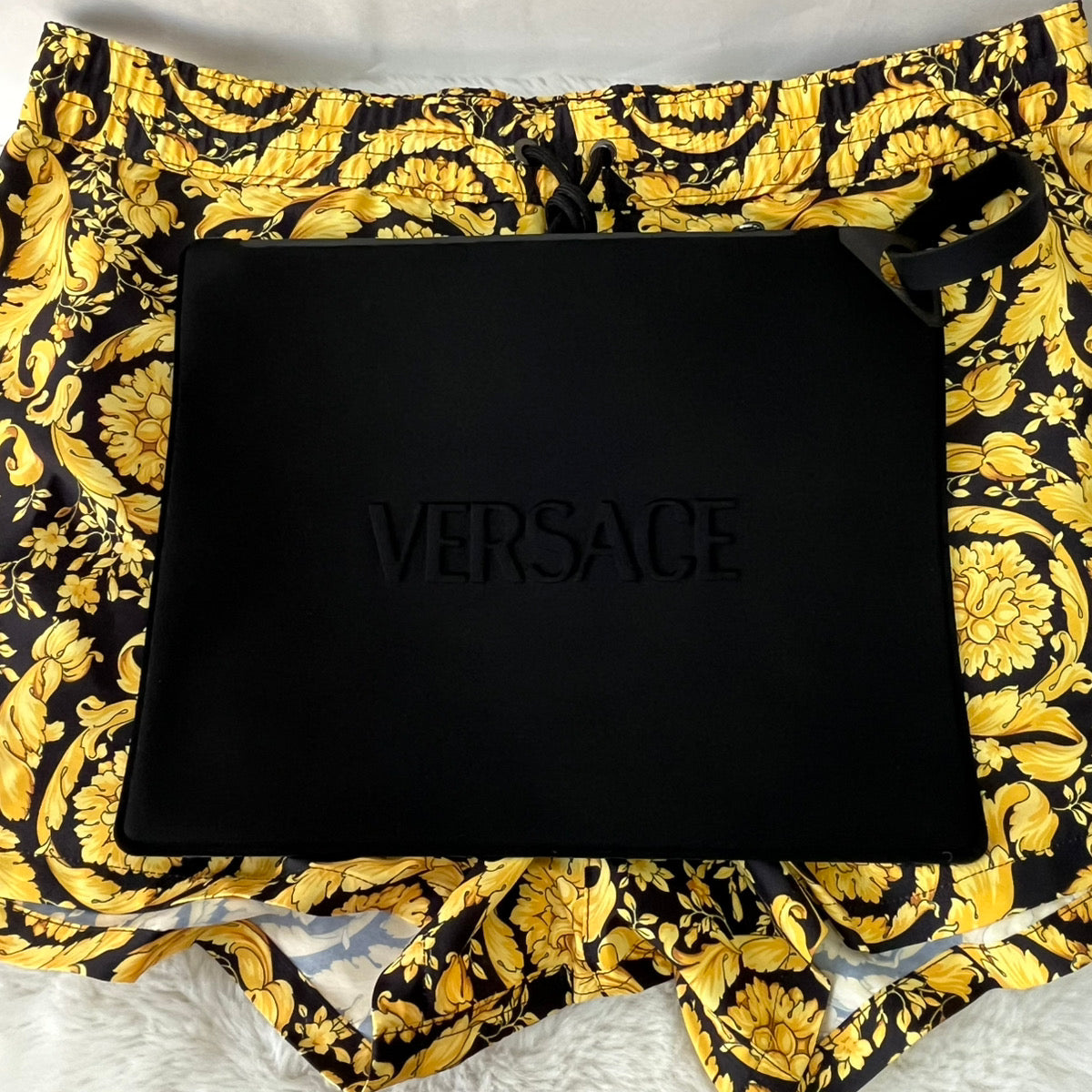 新品未使用 VERSACE(ヴェルサーチ) バロッコ スイムショーツ 水着 サイズL ABU05021A233170A7900