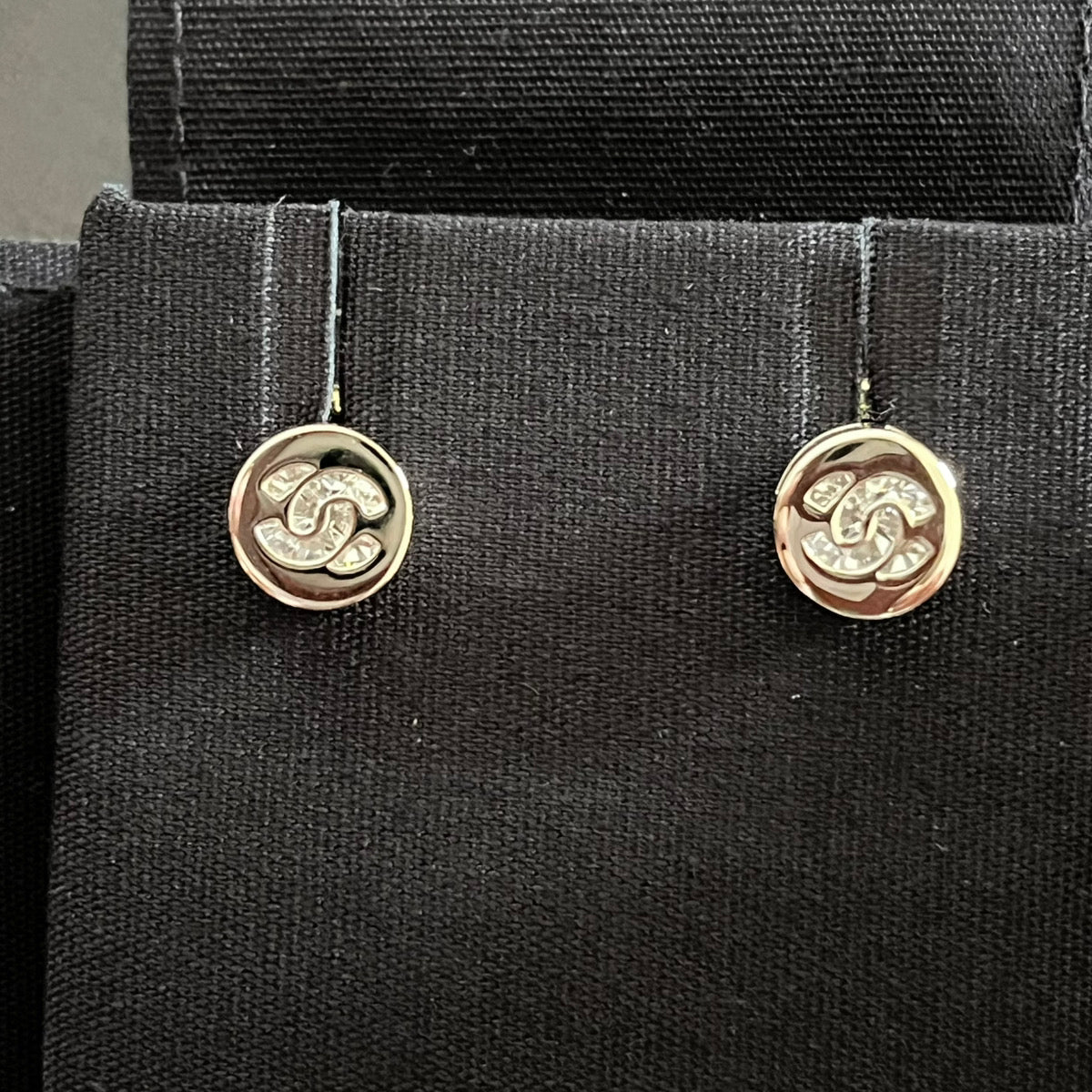 プレゼント 大人気★CHANEL★CC ロゴ ピアス