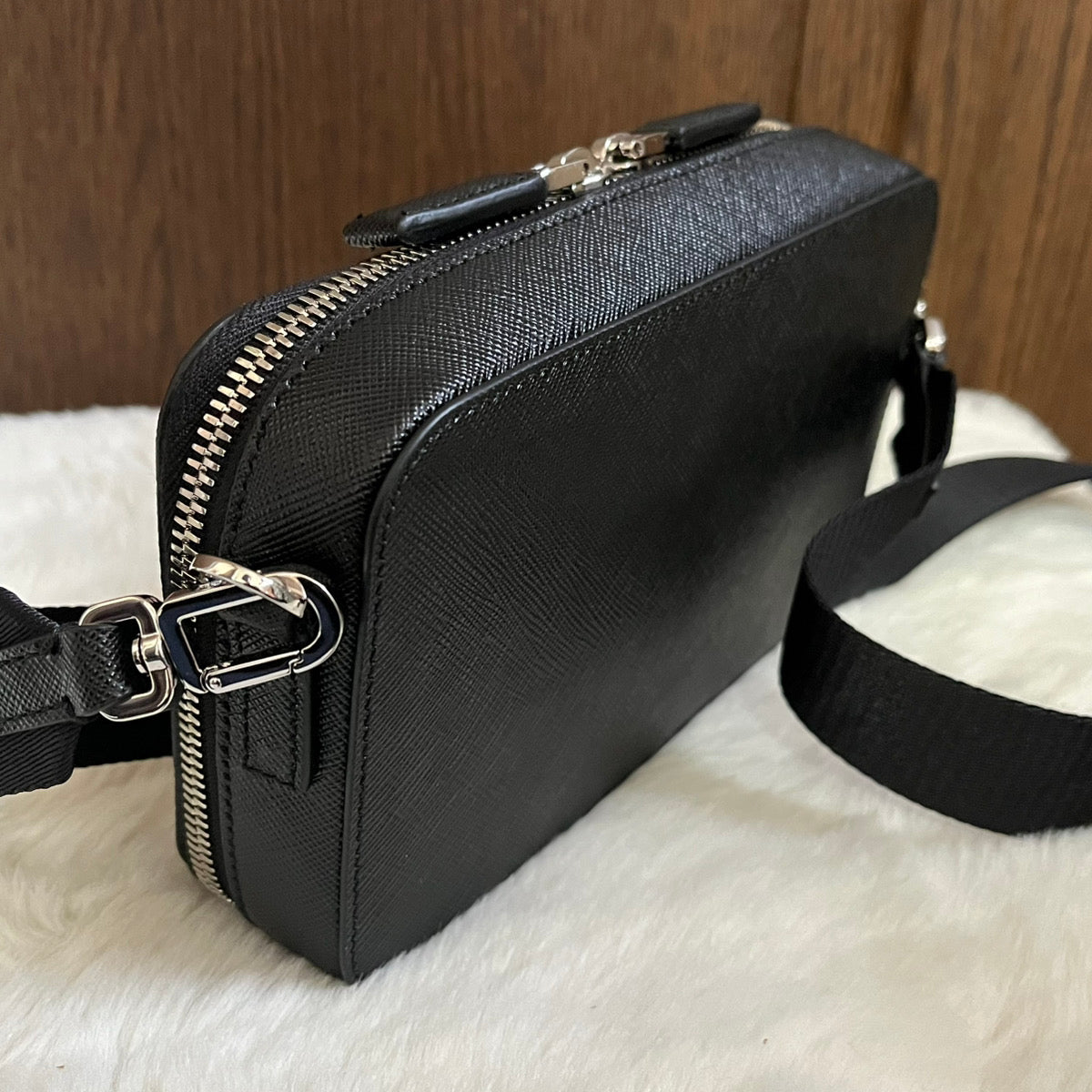 【ご注文可能】PRADA ブリック クロスボディバッグ