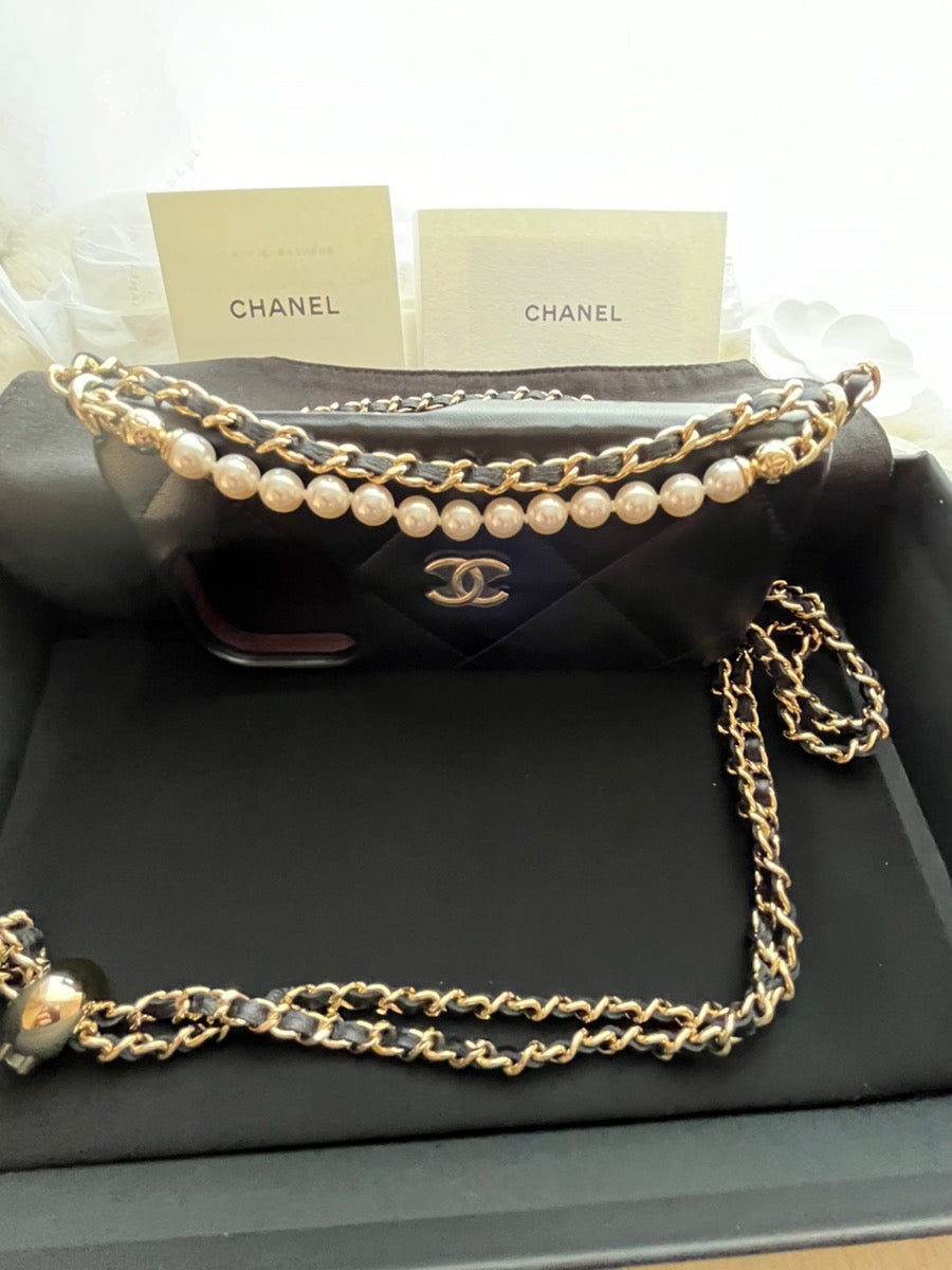 CHANEL★チェーン クラッチ iPhone ケース 15Pro