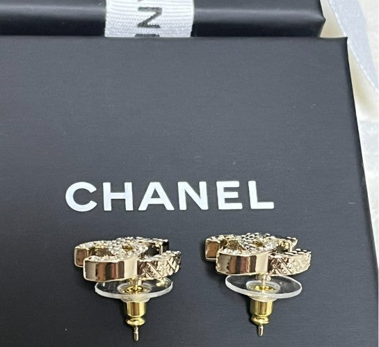 プレゼント 大人気★CHANEL★ミニCCピアス