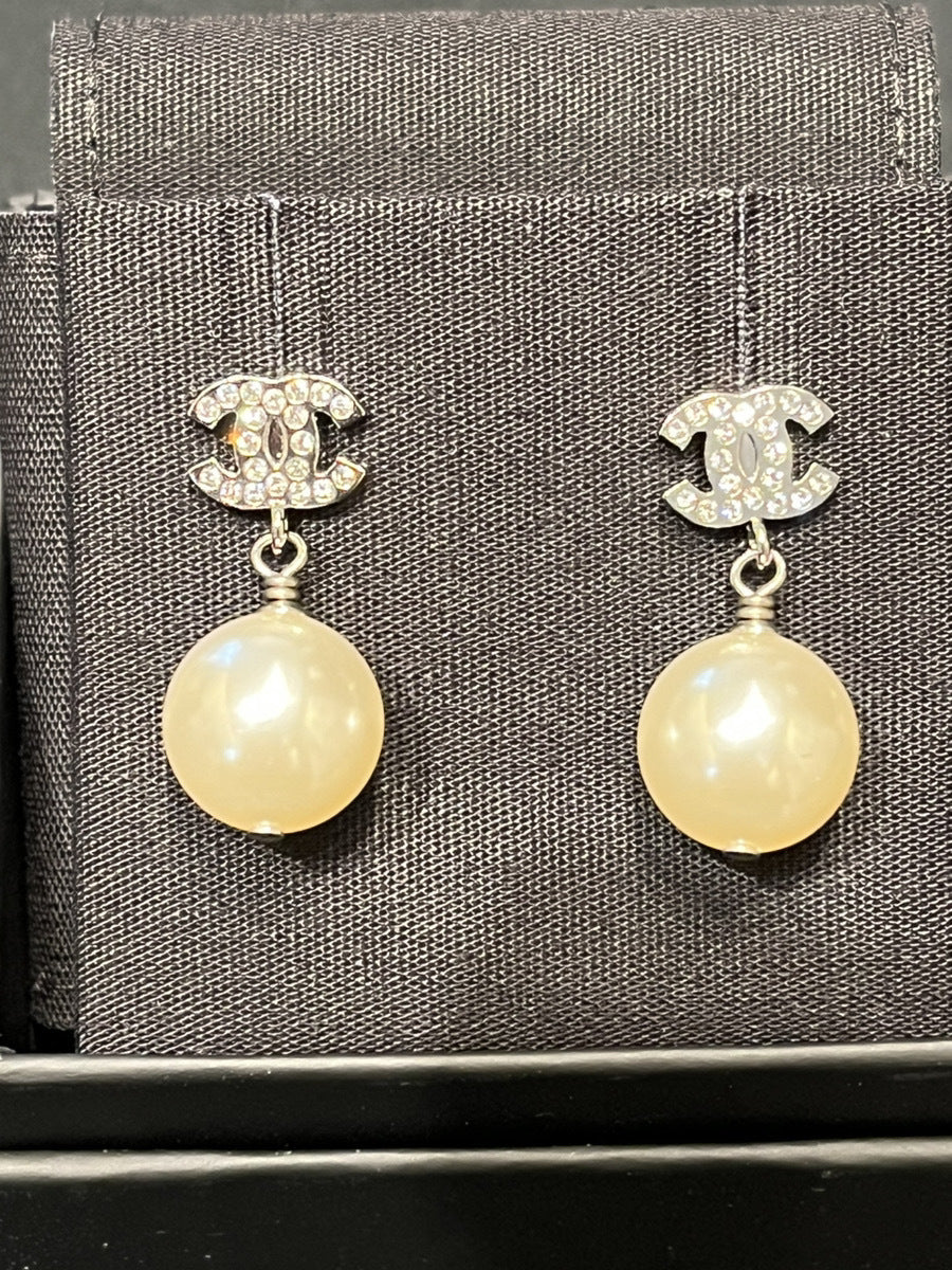 CHANEL★CC ロゴ ピアス レジンパール 8mm