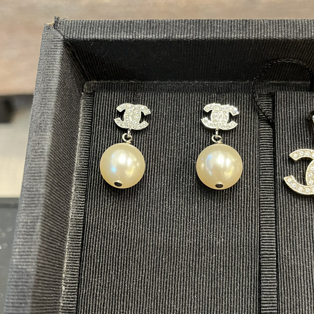 CHANEL★CC ロゴ ピアス レジンパール 8mm