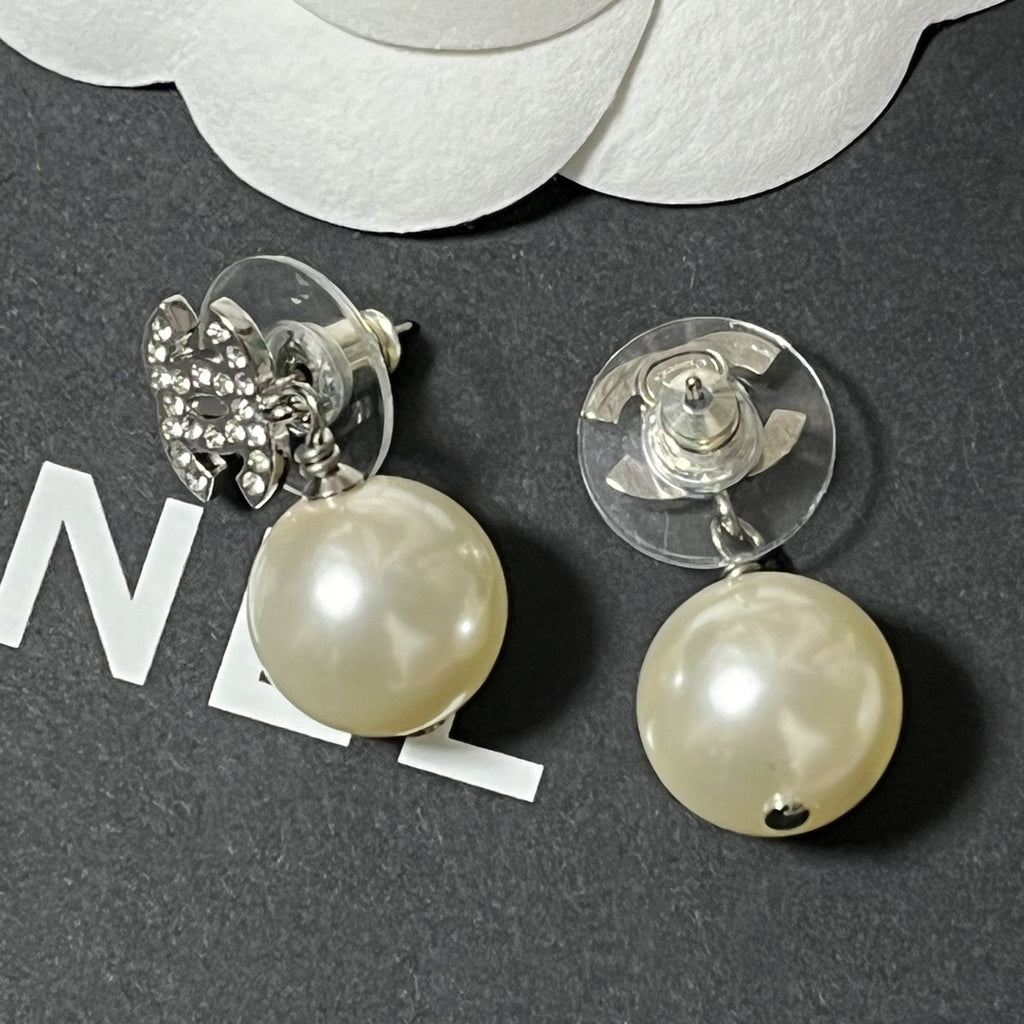 CHANEL★CC ロゴ ピアス レジンパール 8mm