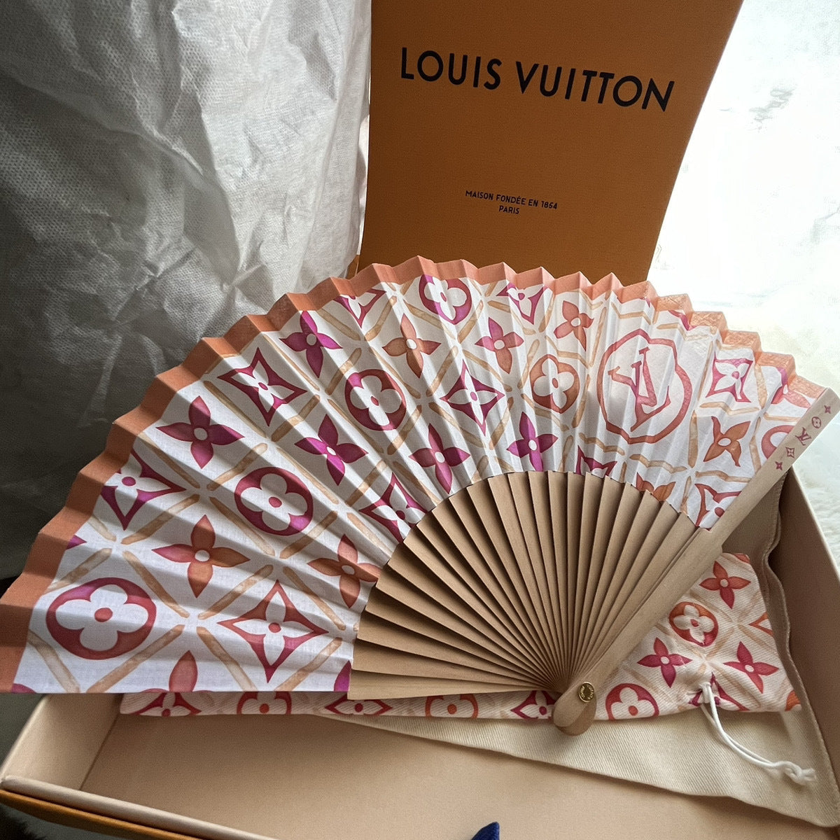 プレゼントに最適 ★LV★ルイヴィトン ファン タイルズ 扇子 ポーチ付